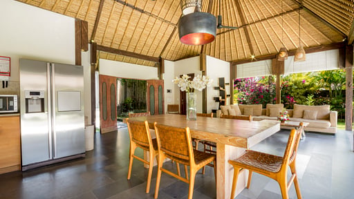 Villa Kabutera Dining area