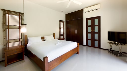 Villa Kaheru Bedroom 1