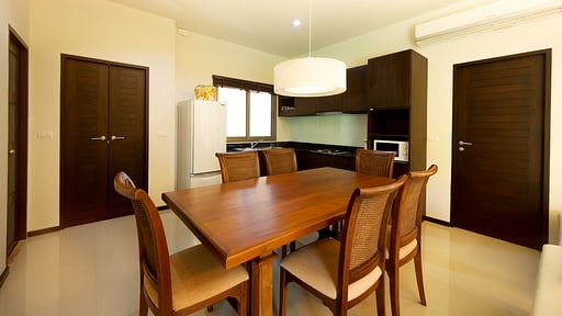 Villa Kaheru Dining area