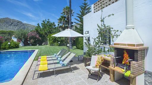 Villa Kaia BBQ equipment