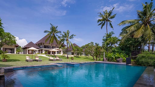 Villa Kailasha Piscina