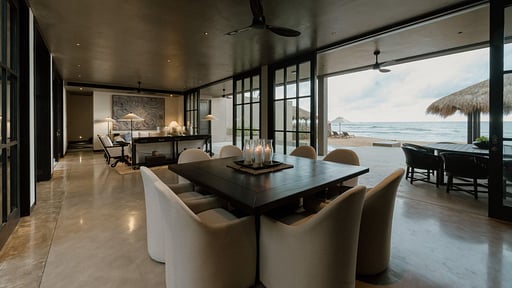 Villa Kaimu Dining area