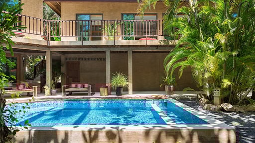 Villa Kalyana Swimming pool 3