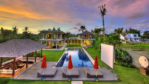 Villa Kalyani Swimming pool 1