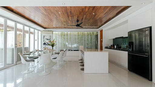 Villa Kamag Dining area