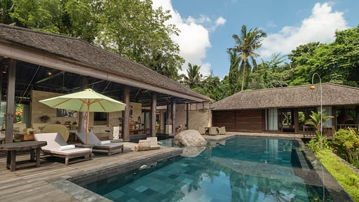 Villa Kamaniiya Swimming pool