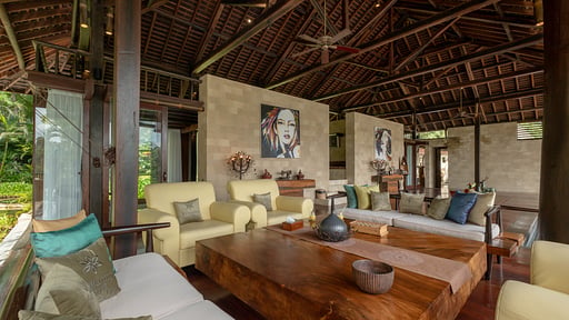 Villa Kamaniiya Living room