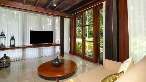 Villa Kamaniiya Media room
