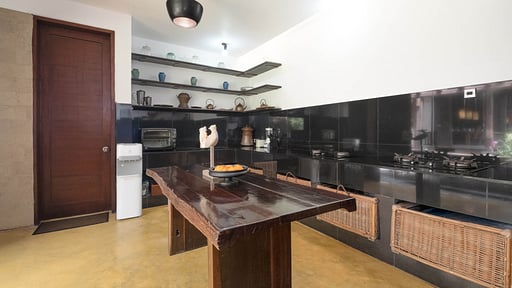 Villa Kamaniiya Kitchen