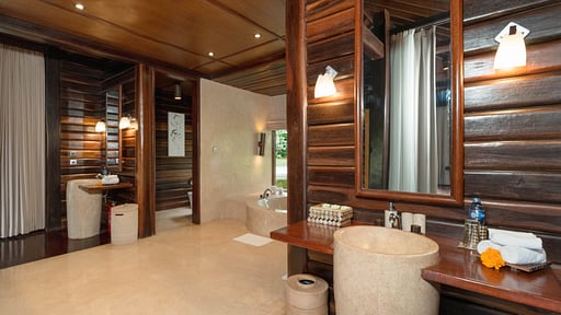 Villa Kamaniiya Bedroom 2