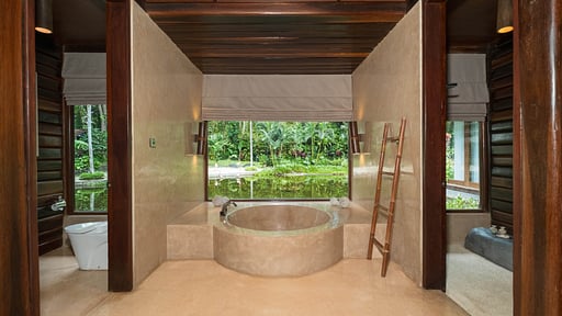 Villa Kamaniiya Bedroom 2