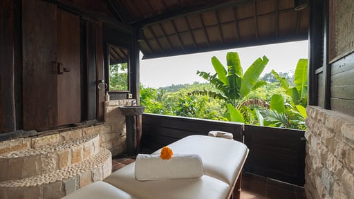 Villa Kamaniiya Spa