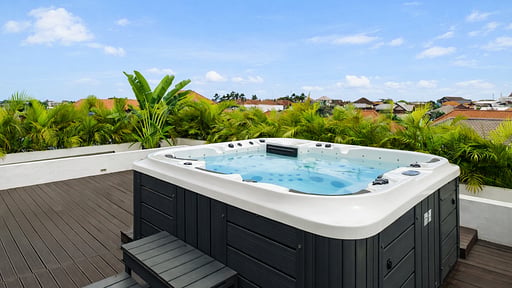 Villa Kamawis Jacuzzi 1