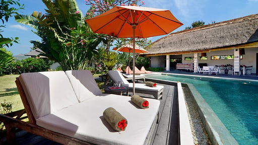 Villa Kami Piscina