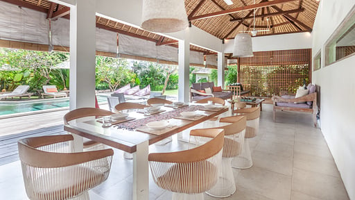 Villa Kami Zona de comedor