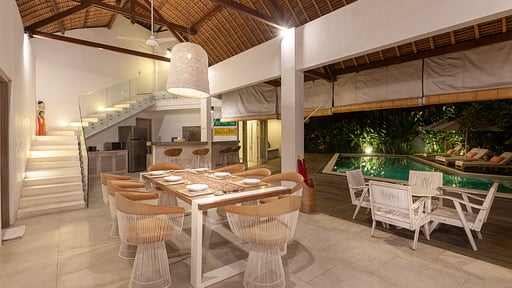 Villa Kami Zona de comedor