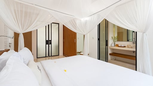 Villa KaRein Bedroom 1