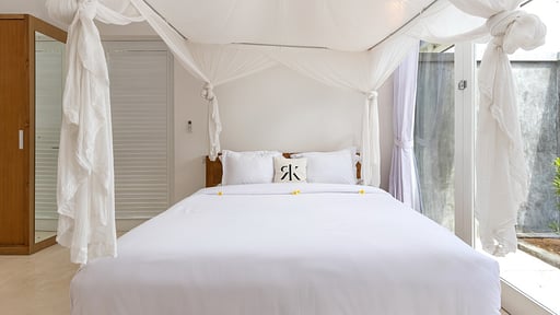 Villa KaRein Bedroom 2