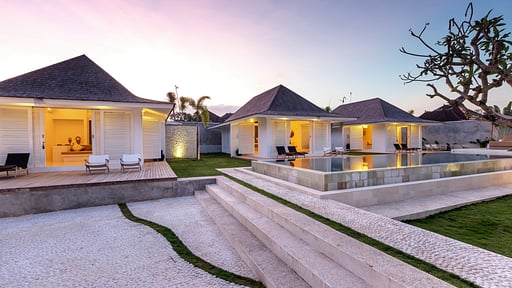 Villa KaRein Swimming pool