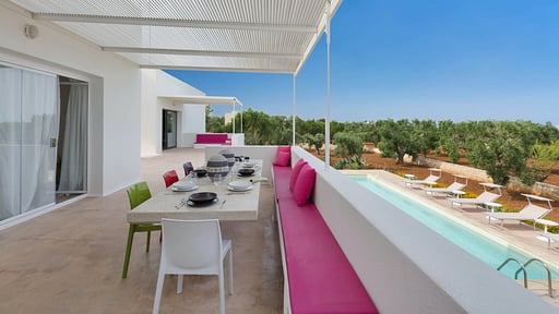 Villa Karma Dining area