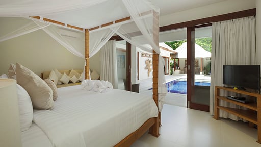 Villa Kashantre Blue Bedroom 1