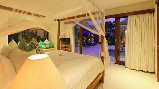 Villa Kashantre Blue Bedroom 2