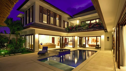 Villa Kashantre Blue Swimming pool