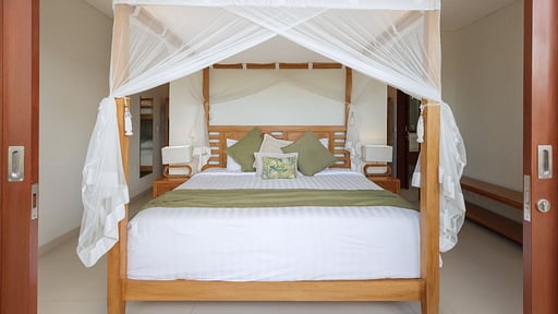 Villa Kashantre Blue Bedroom 4