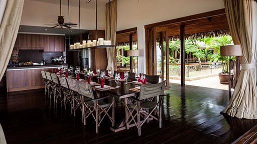 Villa Katrani Dining area
