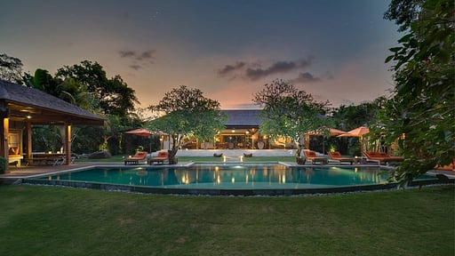 Villa Kavaya Swimming pool