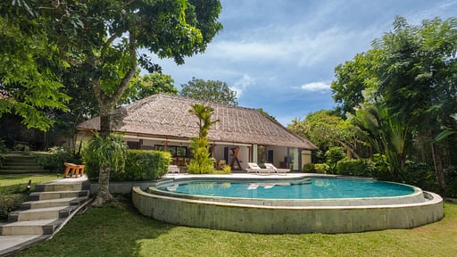 Villa Kayu Merah Бассейн