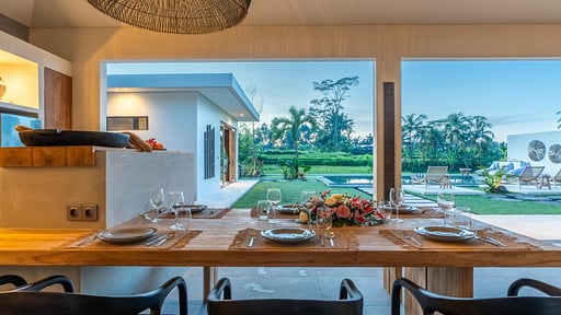 Villa Kazaluca Dining area