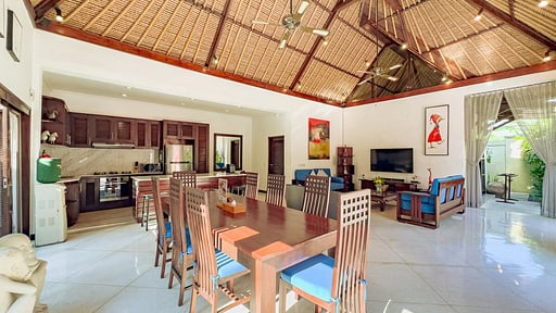 Villa Kebun Dining area