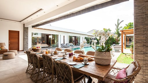 Villa Kelanah Zona de comedor