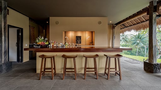 Villa Kelusa Bar