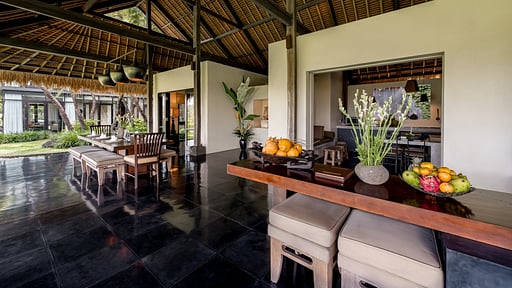 Villa Kelusa Dining area