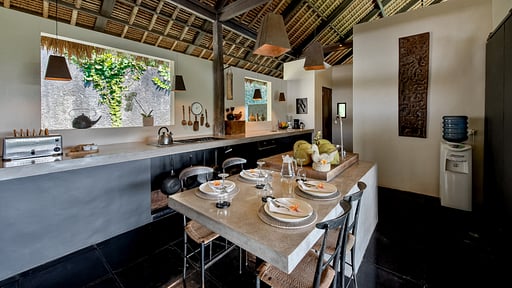 Villa Kelusa Kitchen 1