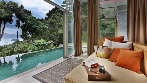 Villa Kemarong Swimming pool