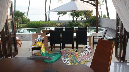 Villa Kembali Dining area