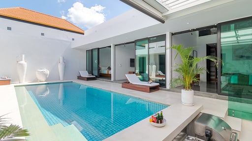 Villa Khalifah Alif Swimming pool