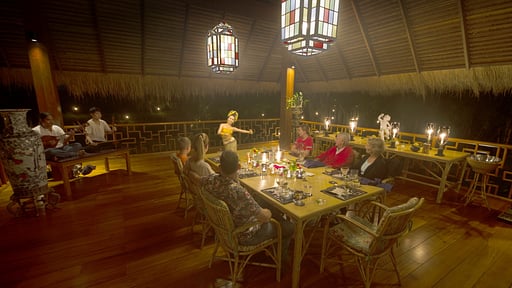 Villa Khum Sak Tong Dining area 2