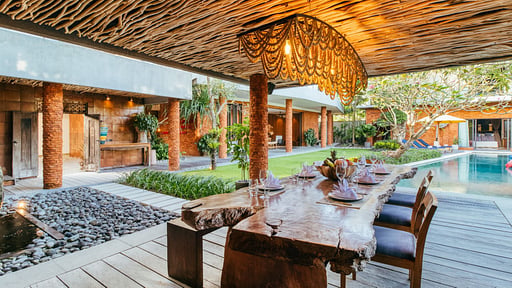 Villa Kimaya Dining area 2