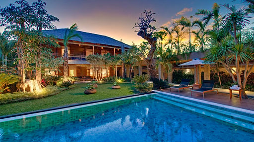 Villa Kinara Swimming pool