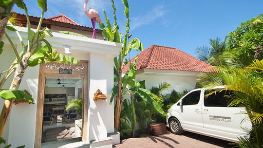 Villa Kita Parking areas