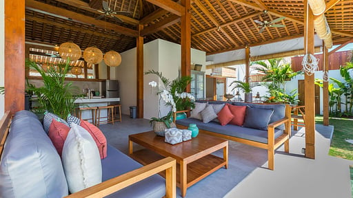 Villa KIU Living room