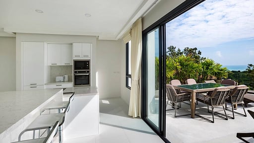 Villa Klang Dining area