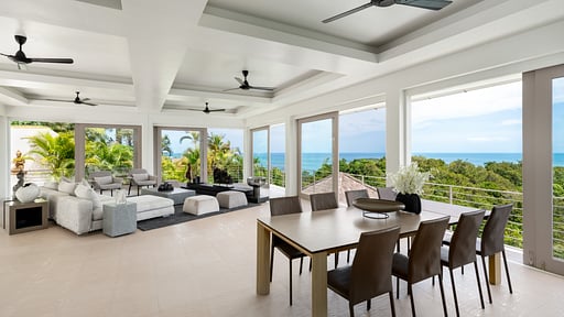 Villa Kohia Dining area