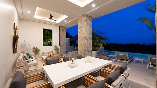 Villa Kohia Dining area