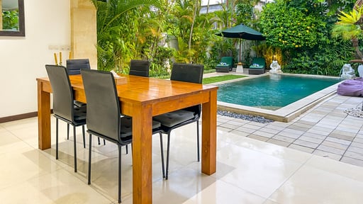 Villa Krisna Dining area