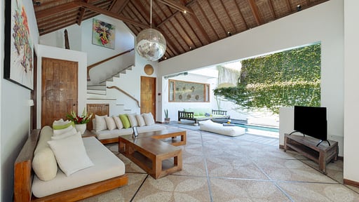 Villa Ku Tama Living room